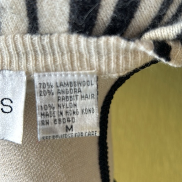 VTG Cedars Lambswool and Rabbit Hair Zebra Sequined Sweater - Picture 8 of 11